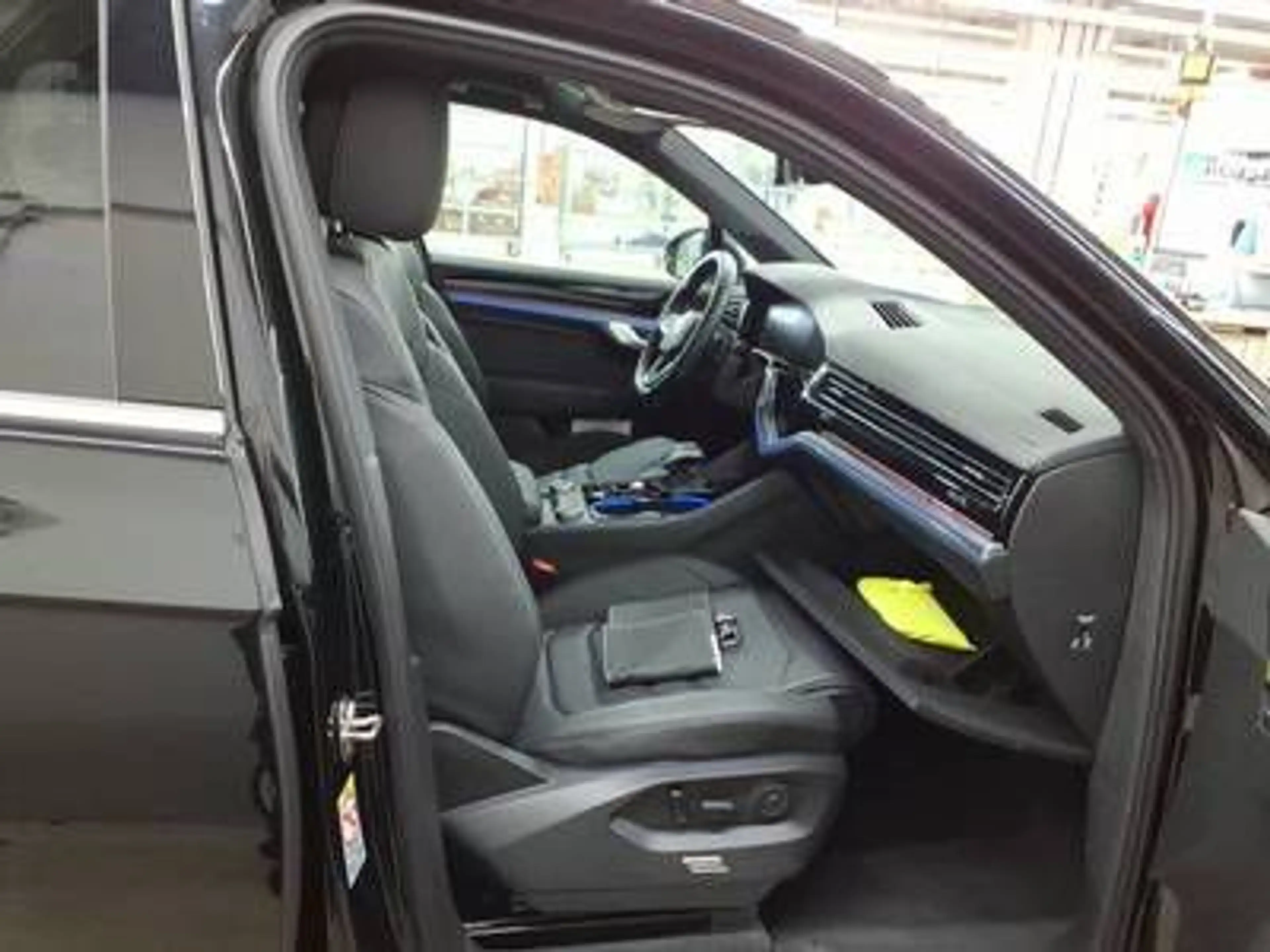 Volkswagen Touareg R-LINE 3.0TDI 231PS NP.101T ACC.AHK.STHZG.KAMERA.N — photo 5