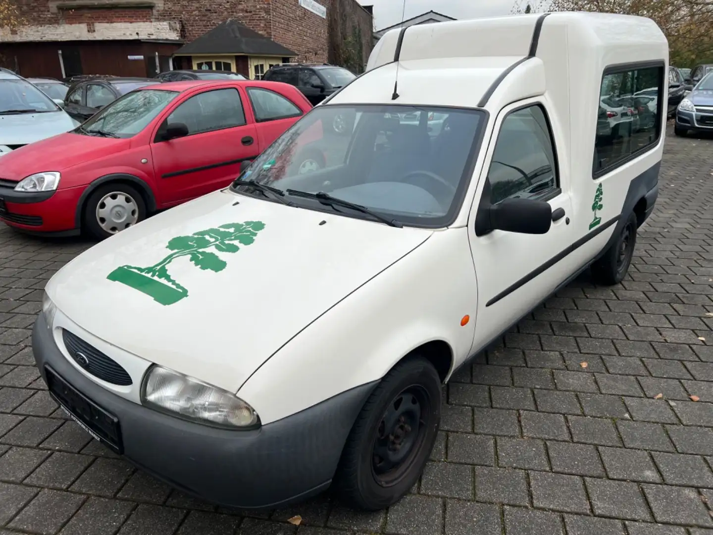 Ford Fiesta Courier 1.3 Kastenwagen/2 Fach Bereift/KEIN TÜV! Biały - 1