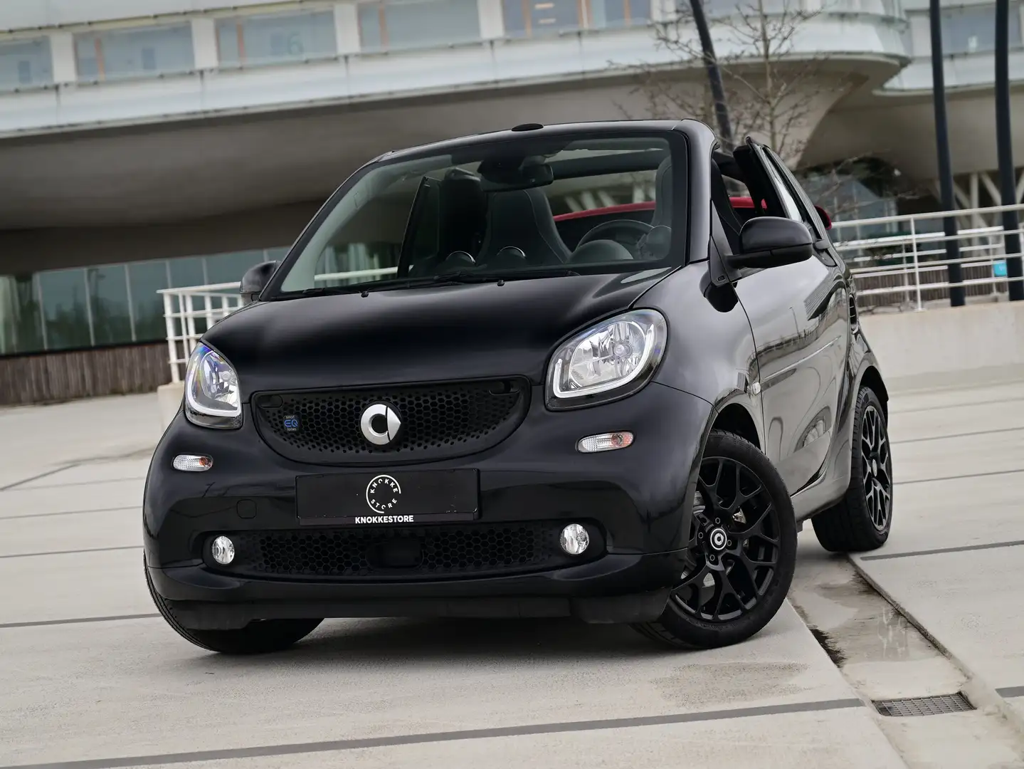 smart forTwo EQ CABRIO / PRIME / 22KW / LEATHER / RED TOP / PDC Schwarz - 1