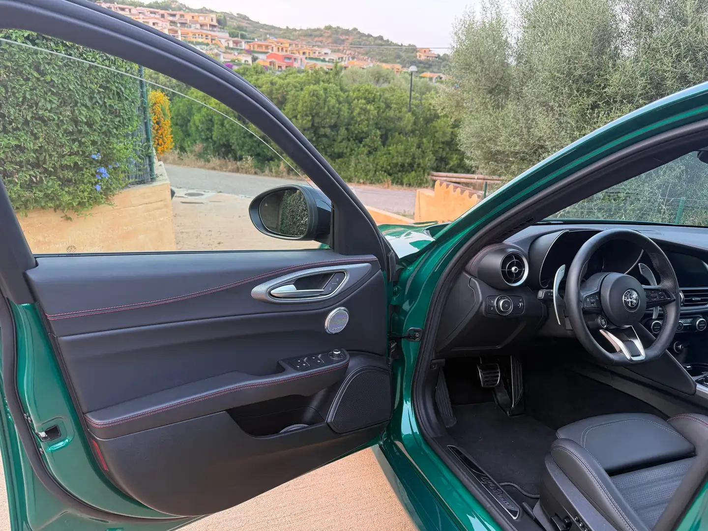 Alfa Romeo Giulia Giulia 2.2 t Tributo Italiano Q4 210cv auto Vert - 1