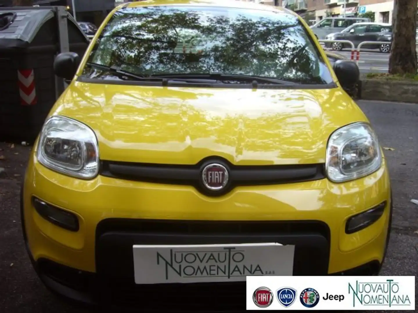 Fiat Panda 1.0 FireFly S&S Hybrid Pandina Urban Vettura Nuova Amarillo - 2
