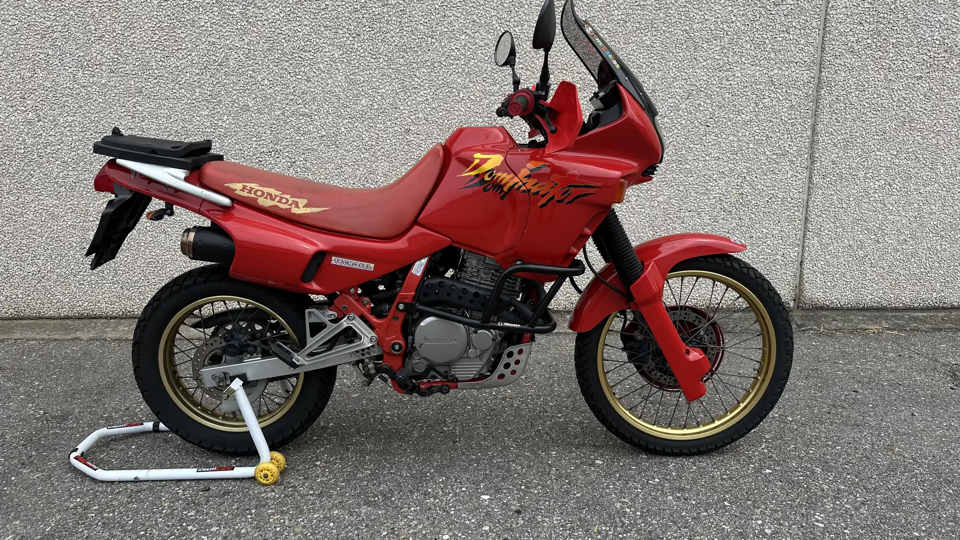 Honda NX 650 - 1