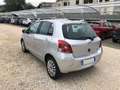 Toyota Yaris 1.3 5 porte Sol OK NEOPATENTATI Grau - thumbnail 4