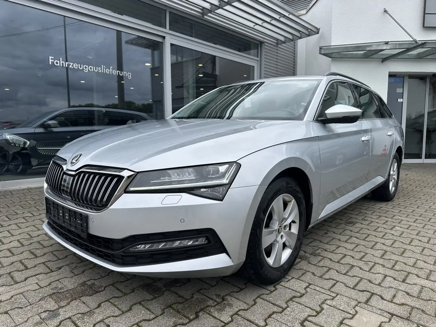 Skoda Superb Combi 2.0TDI STYLE*LED*NAVI*ACC*PDC Argent - 2
