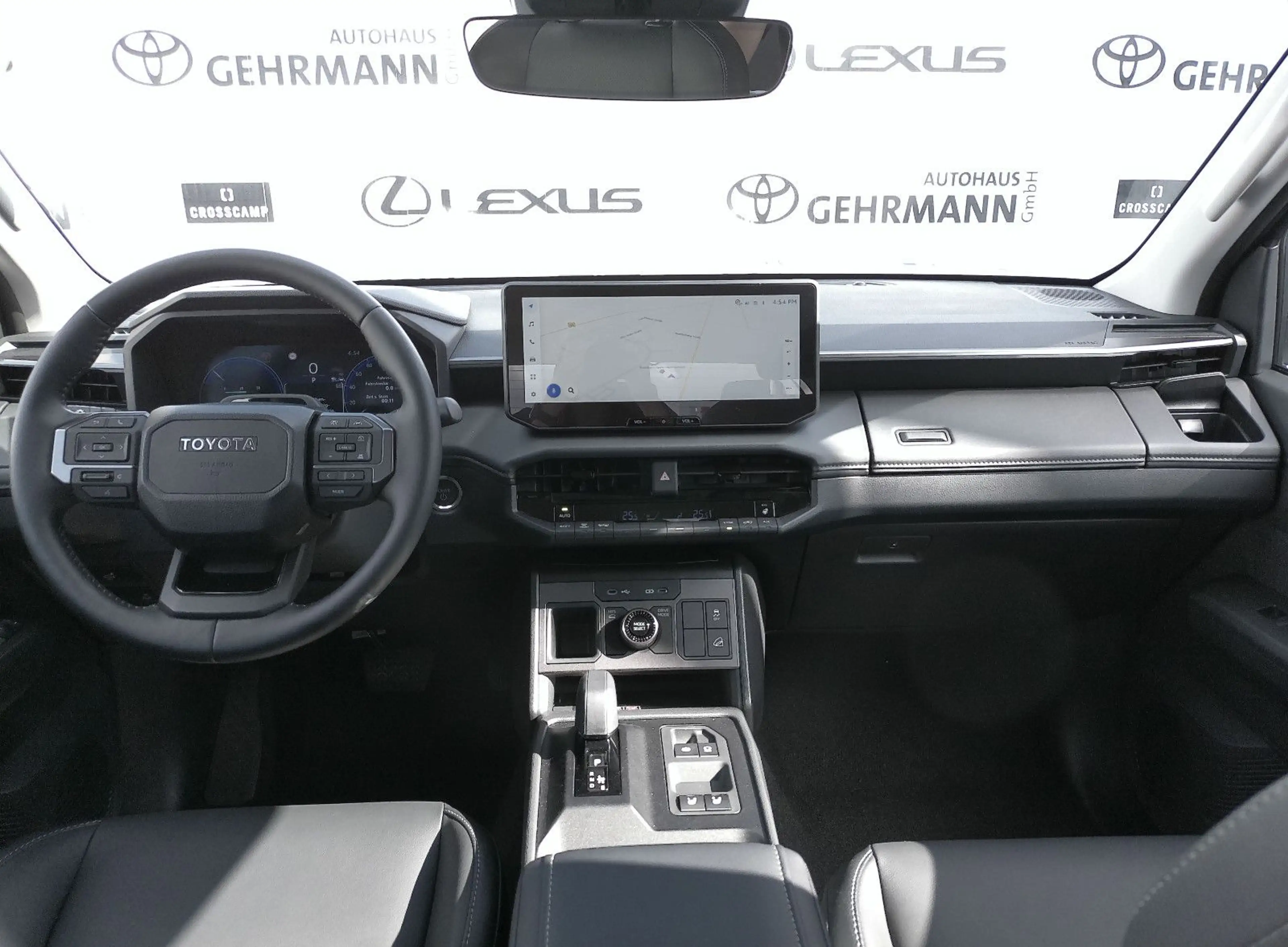 Toyota Hilux Double Cab Electric 144 kW 4x4 Executive — photo 8