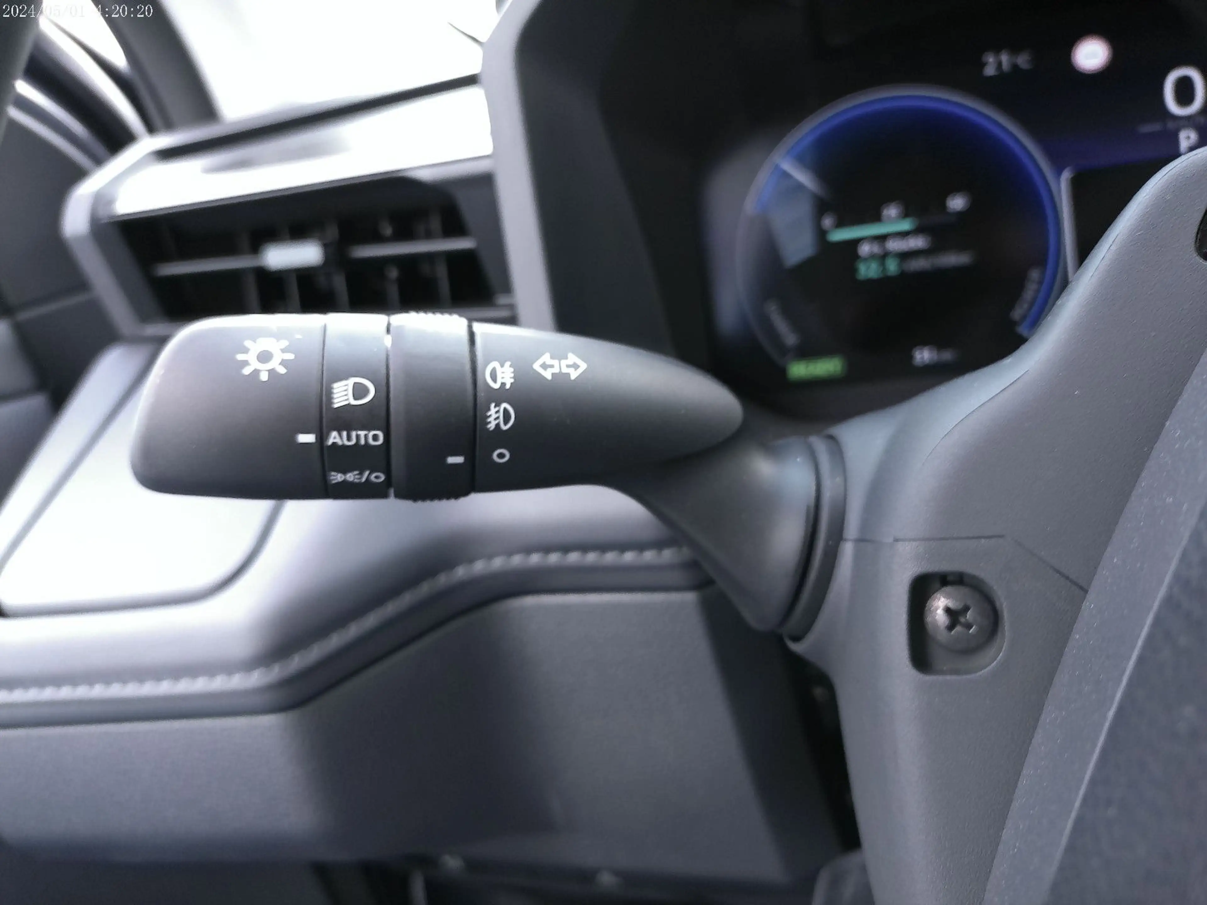 Toyota Hilux Double Cab Electric 144 kW 4x4 Executive — photo 11