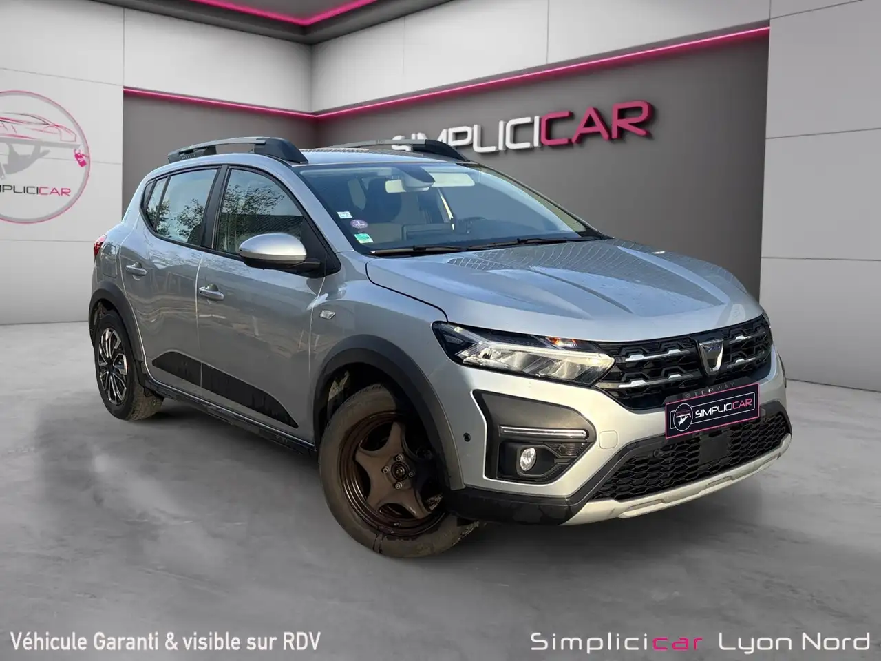 Dacia Sandero Stepway Confort — photo 1 of 17