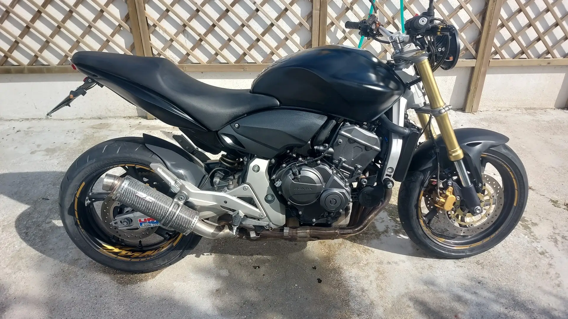 Honda Hornet sport Schwarz - 1