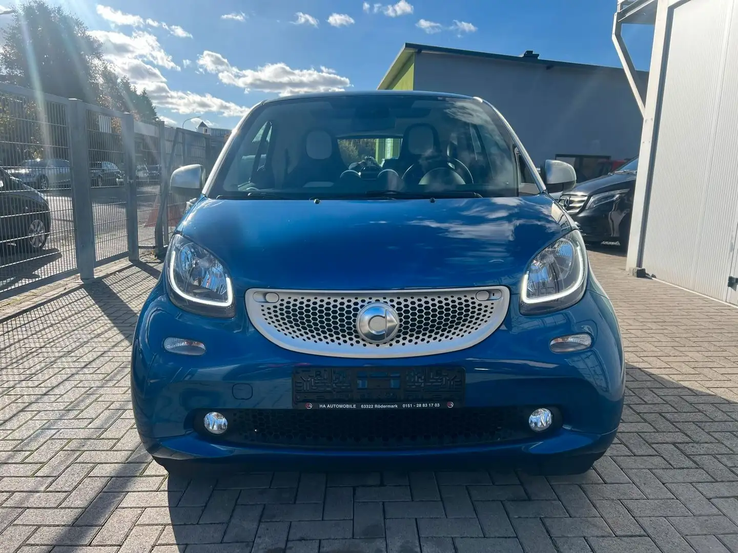 smart forTwo fortwo coupe Basis 52kW Silber - 2