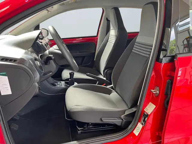 Volkswagen up! view 7