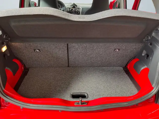 Volkswagen up! view 14