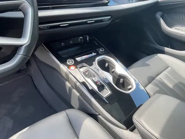 Audi A6 view 15