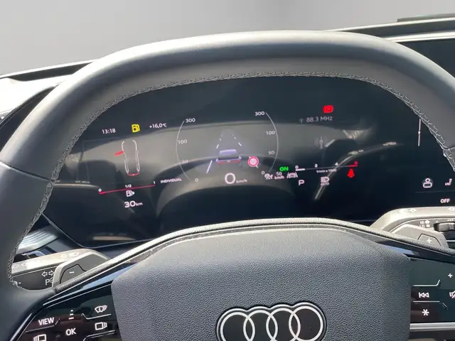 Audi A6 view 13