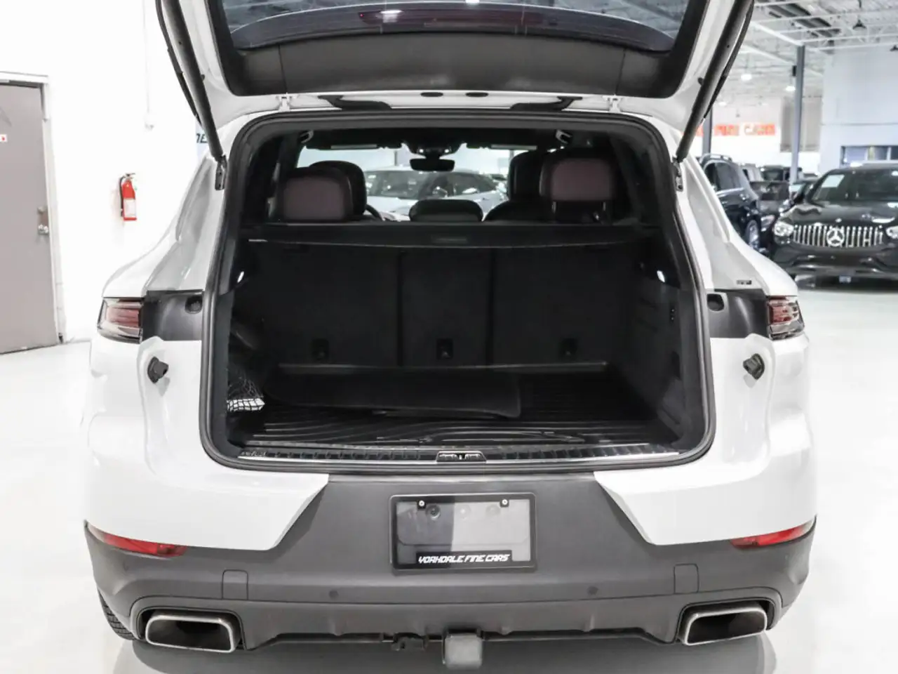 Porsche Cayenne снимка Porsche Cayenne