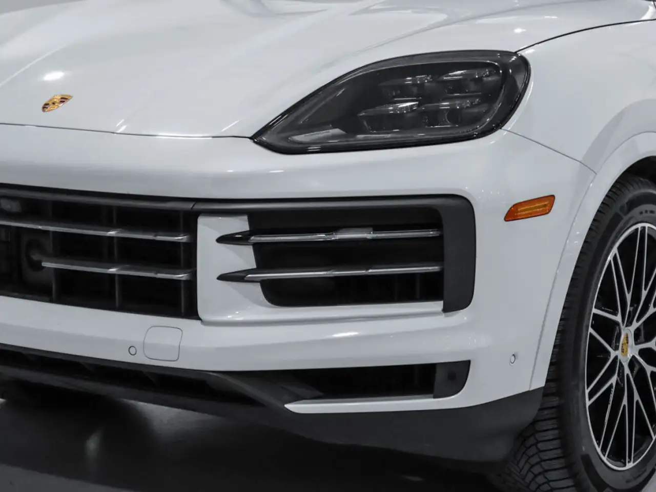 Porsche Cayenne снимка Porsche Cayenne