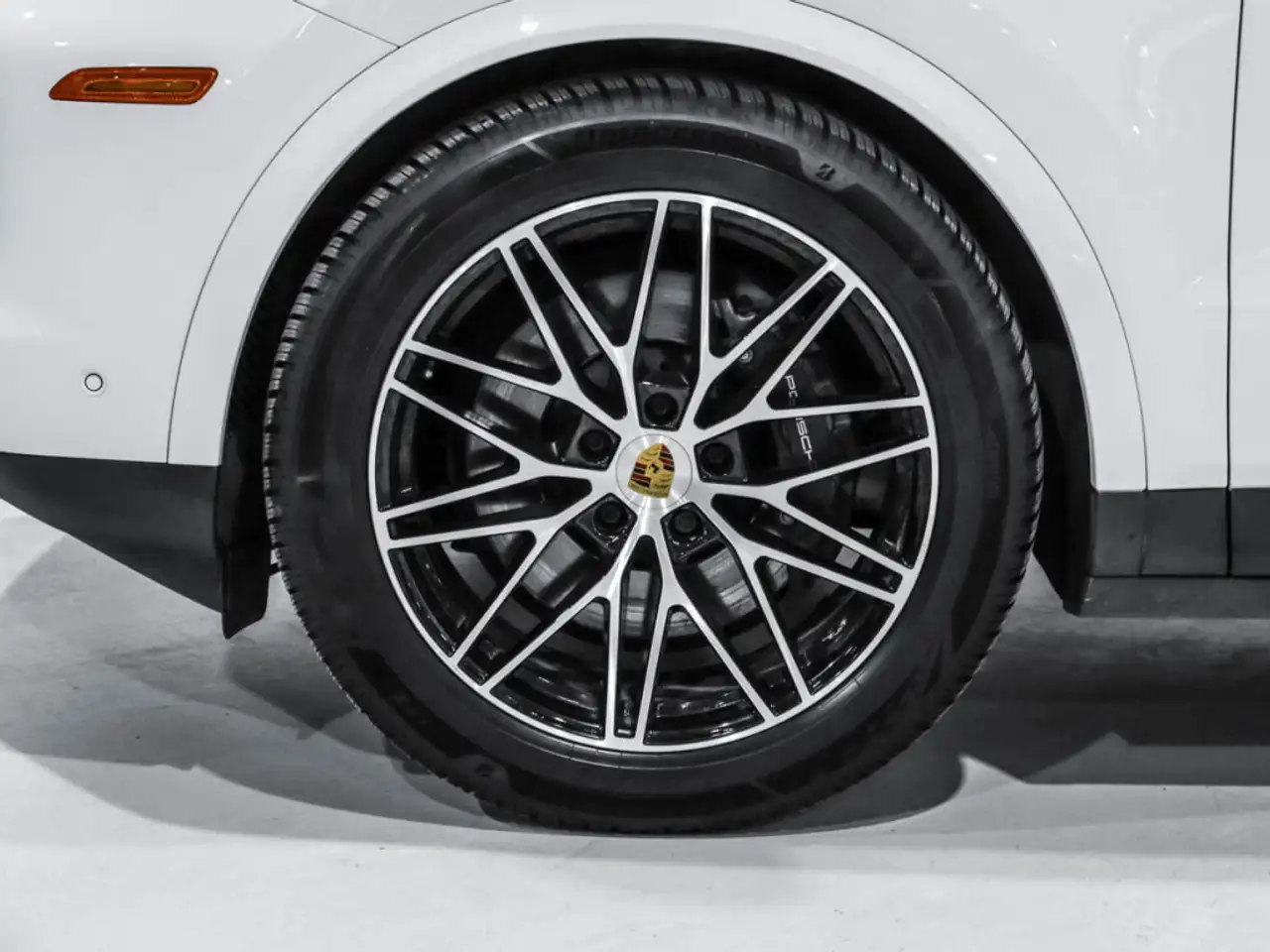 Porsche Cayenne снимка Porsche Cayenne