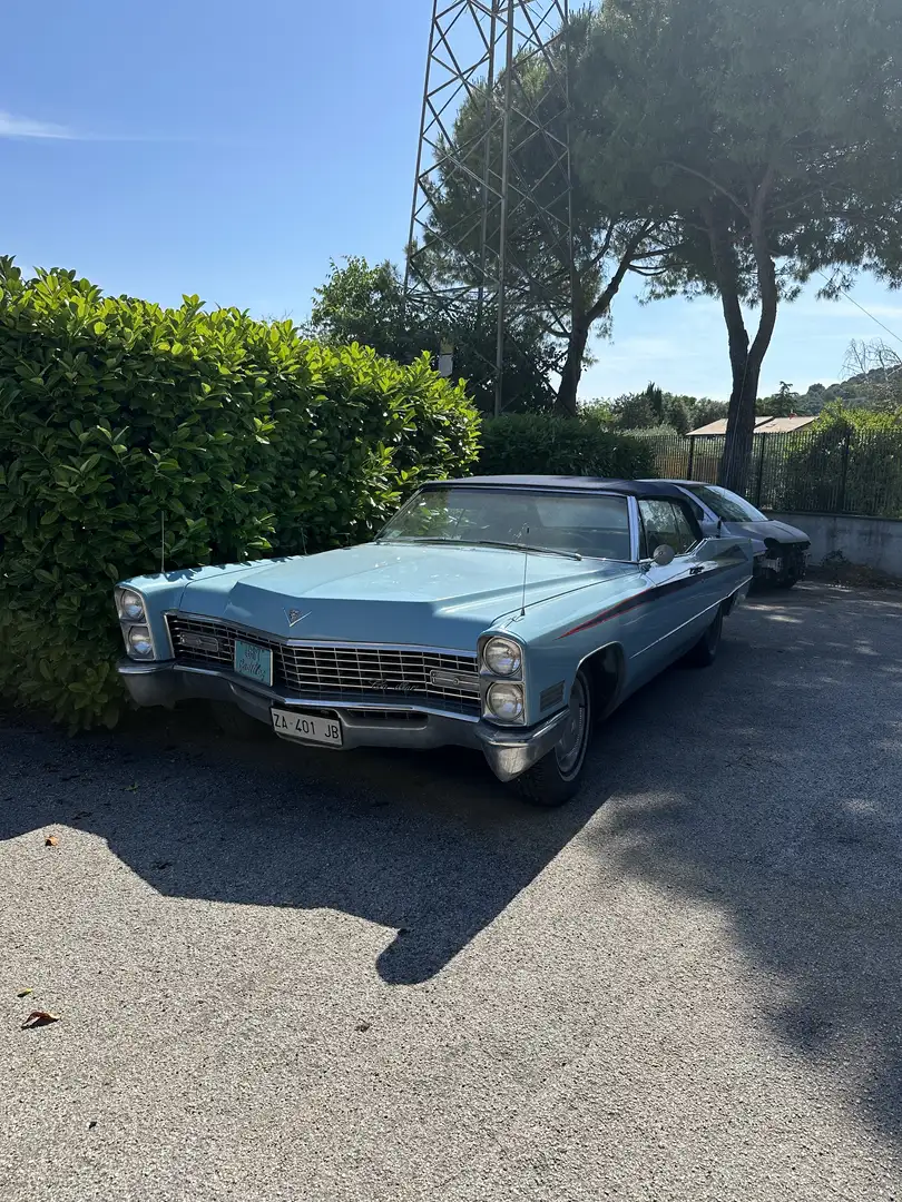 Cadillac Deville - 2
