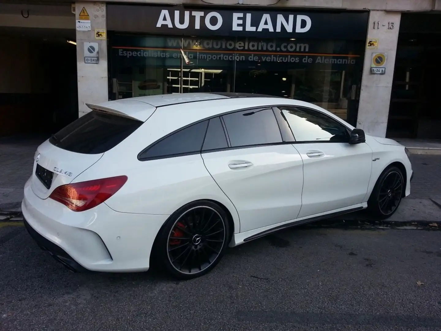 Mercedes-Benz CLA 45 AMG Shooting Brake 4Matic 7G-DCT Blanco - 1