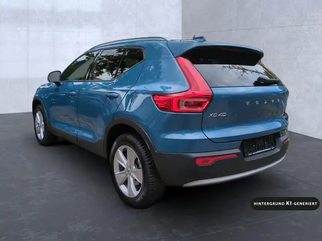 Volvo XC40 view 5