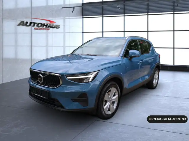Volvo XC40 view 3