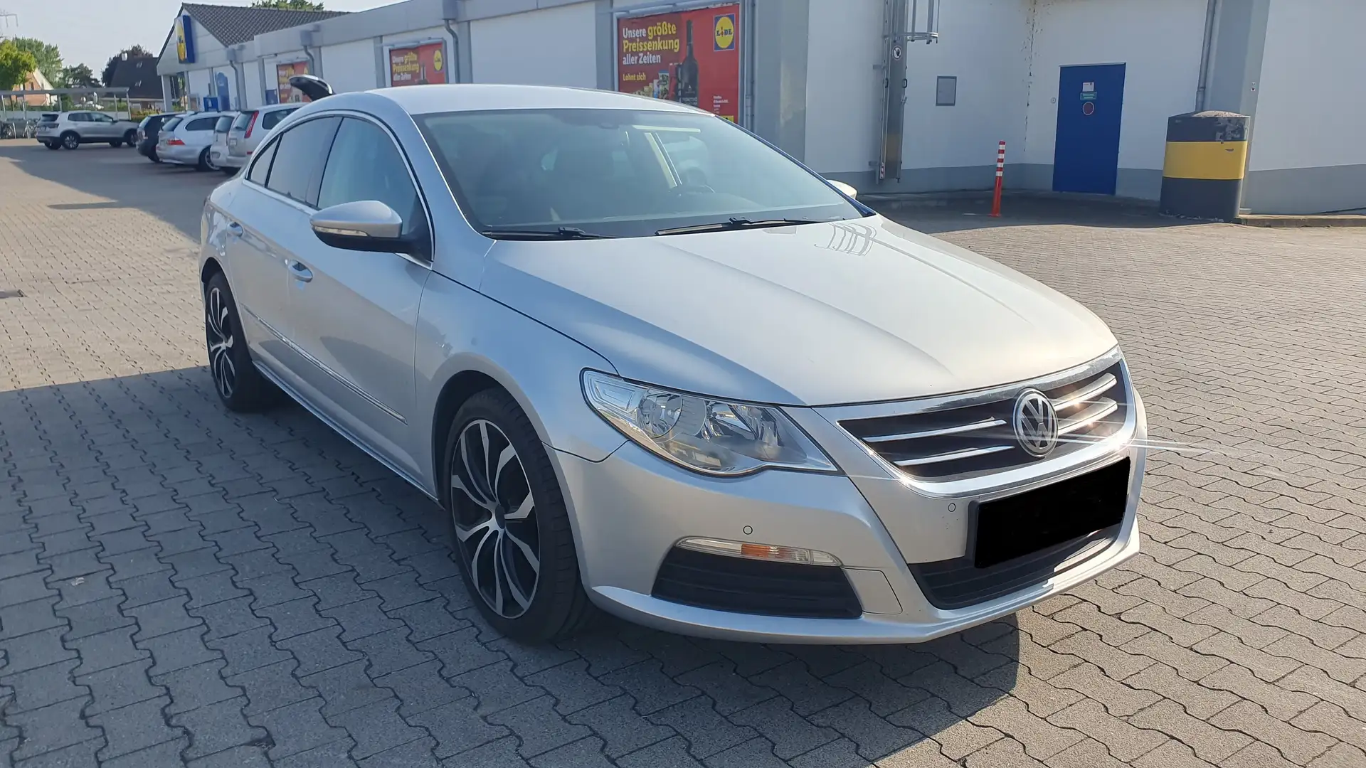 Volkswagen Passat CC 2.0 TDI 4MOTION Allrad Alu Klima Navi Stříbrná - 1