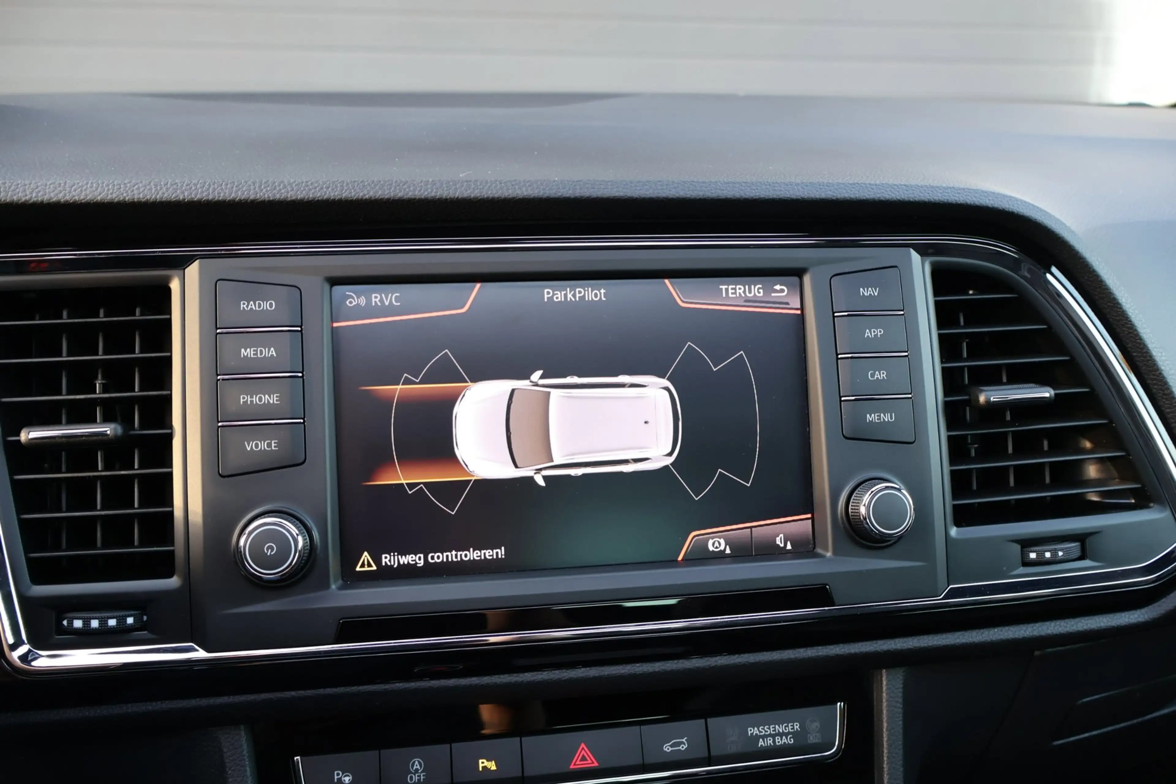 SEAT Ateca 1.5 TSI FR Business Intense Pano/Led/360 Camera/Le — photo 17