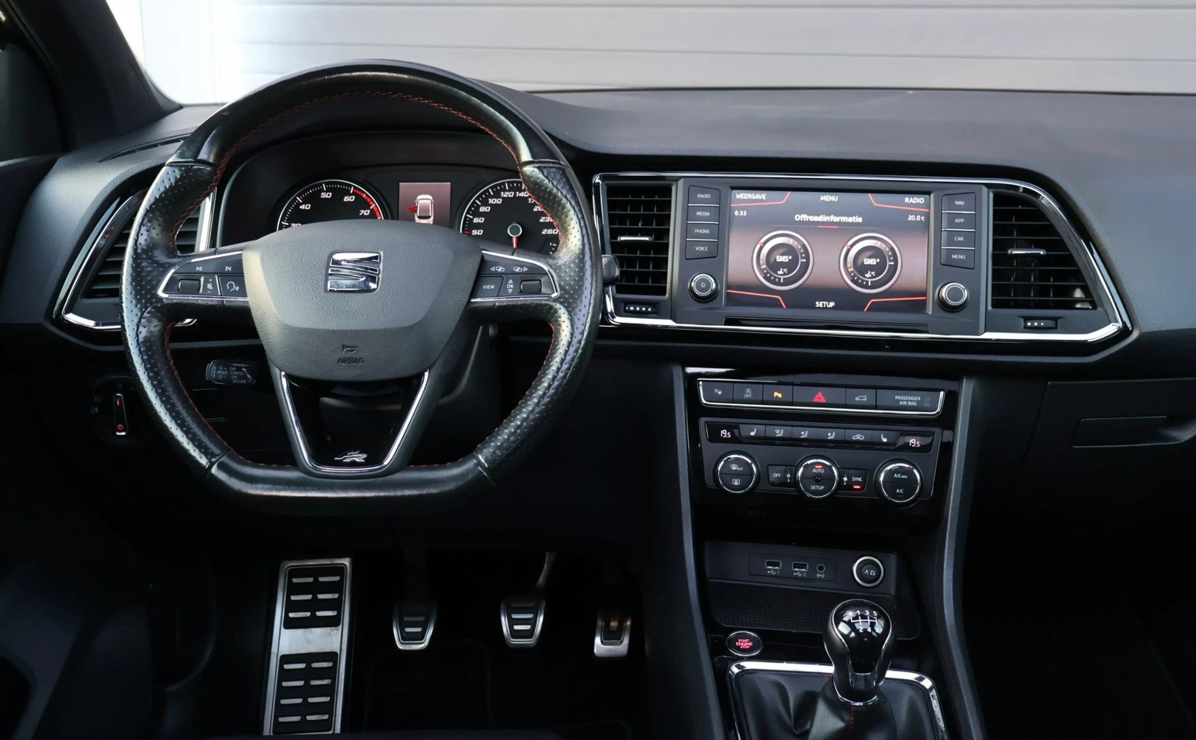 SEAT Ateca 1.5 TSI FR Business Intense Pano/Led/360 Camera/Le — photo 8