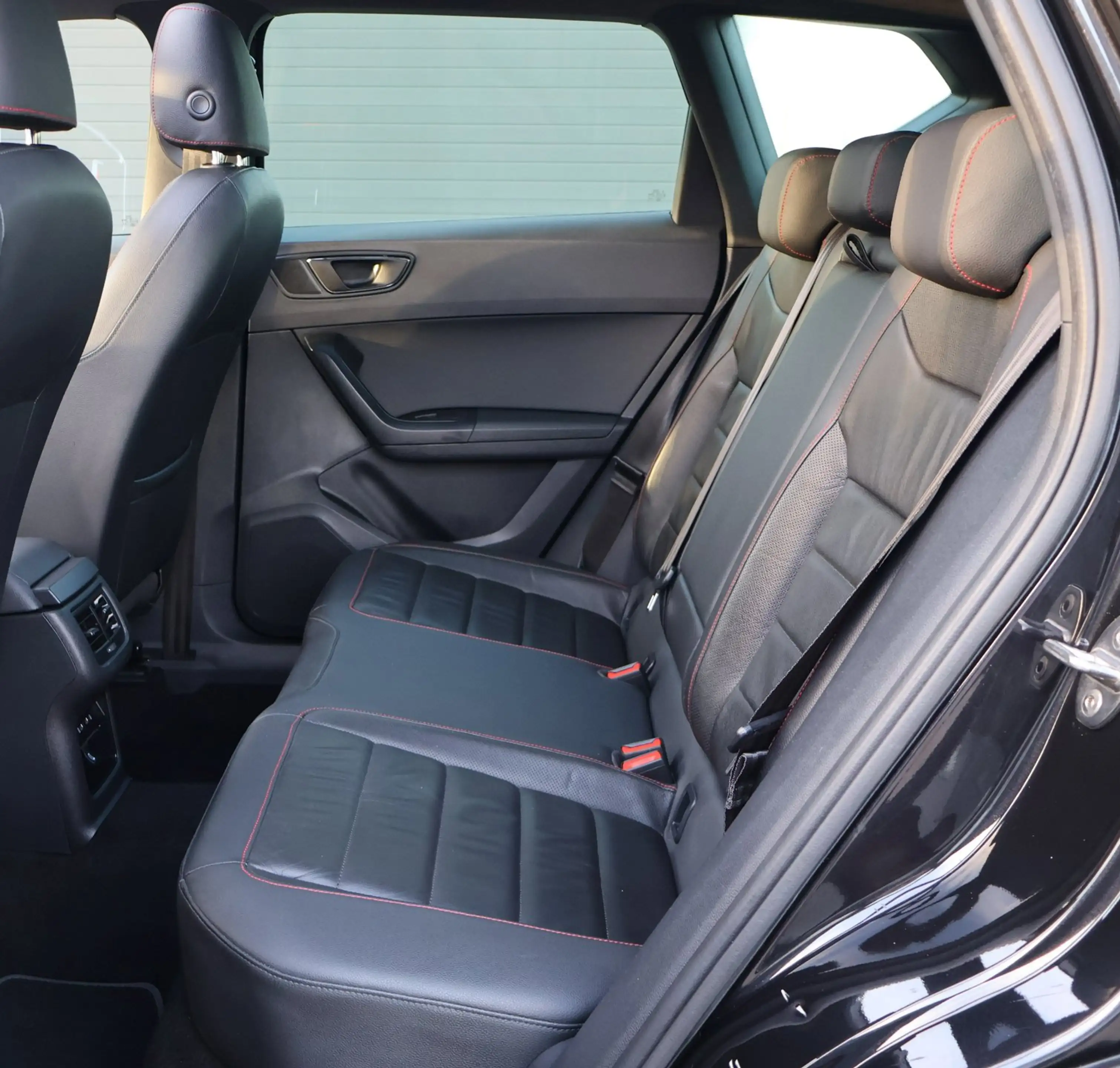SEAT Ateca 1.5 TSI FR Business Intense Pano/Led/360 Camera/Le — photo 12