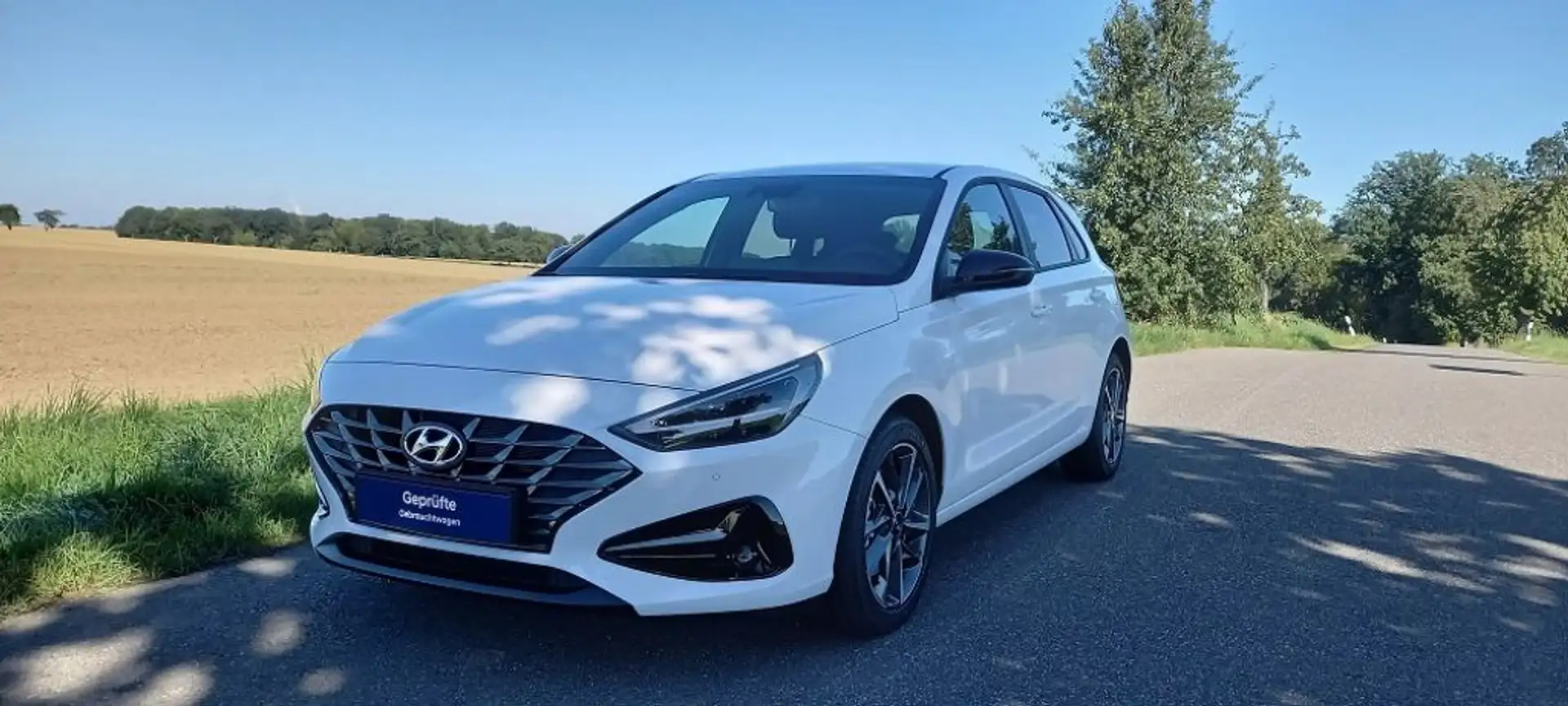 Hyundai i30 1.0 T-GDI Connect & Go Weiß - 1