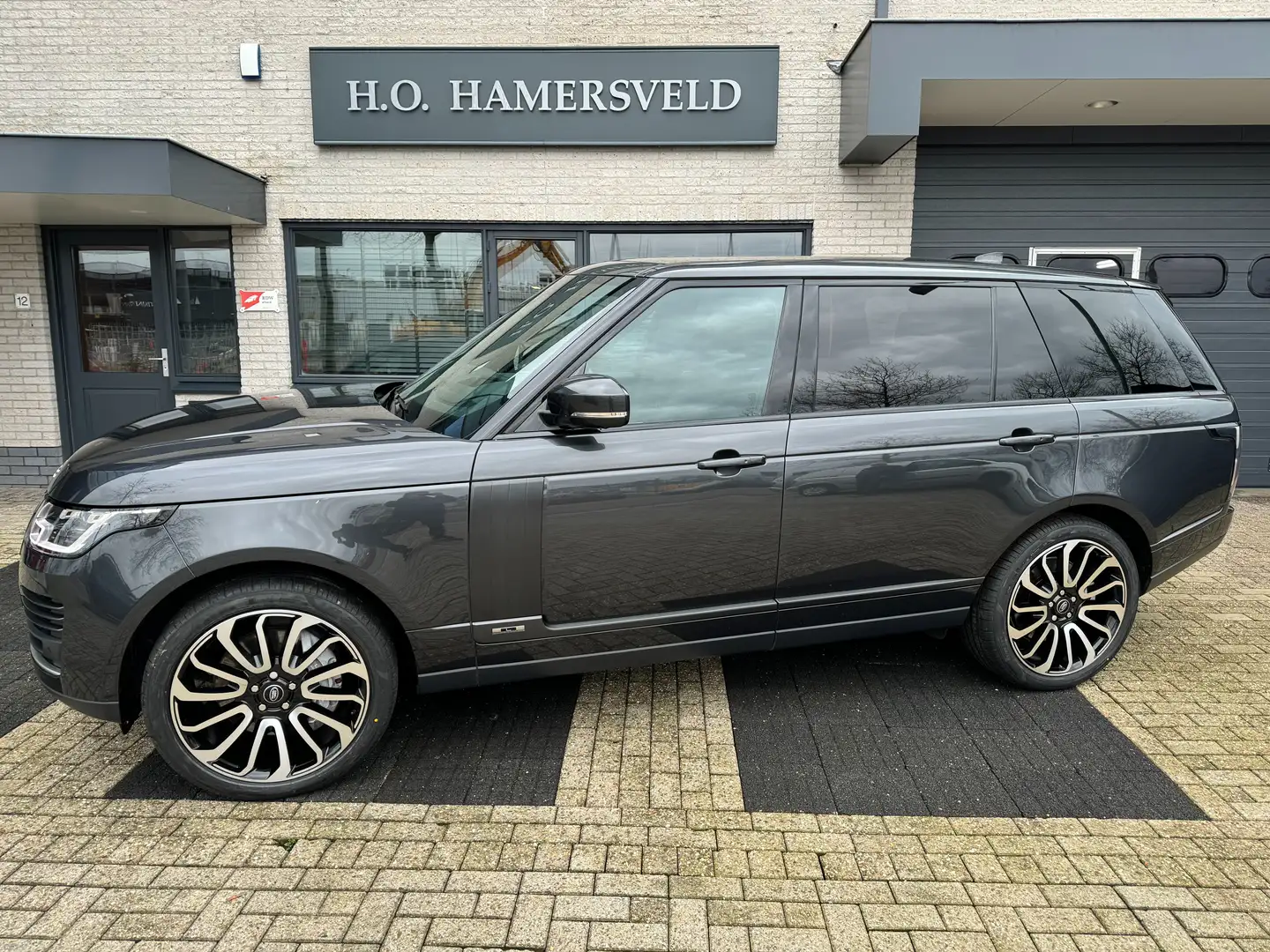 Land Rover Range Rover LWB P400 2018 vol opties in Nieuwstaat!! BTW!! Grijs - 2