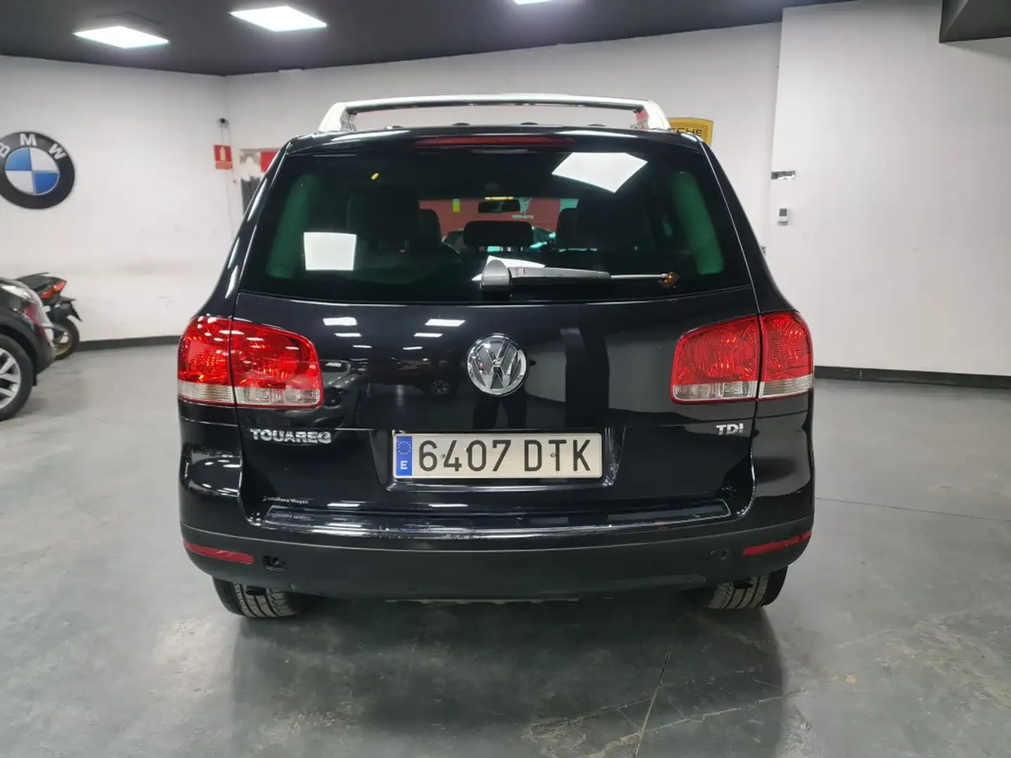 Volkswagen Touareg 2.5TDI R5 Negro - 2