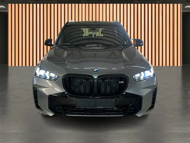 BMW X5 M view 26