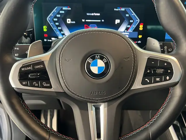 BMW X5 M view 8