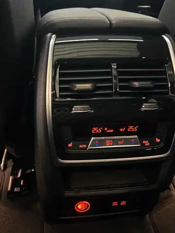 BMW X5 M view 19