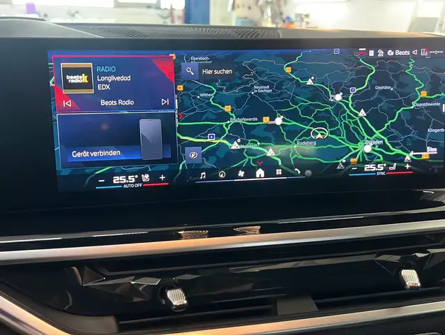 BMW X5 M view 9