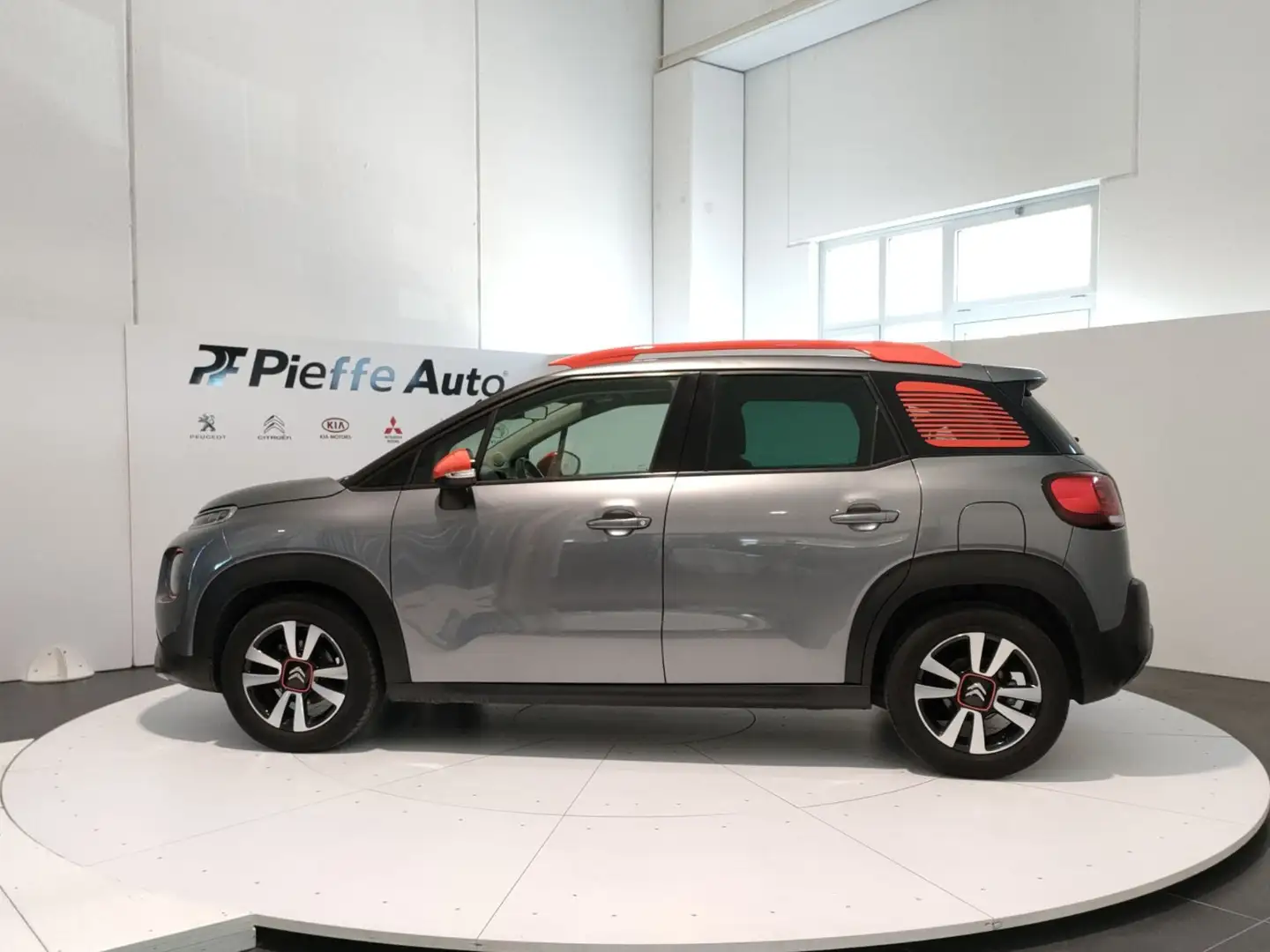 Citroen C3 Aircross - C3 Aircross PureTech 82 Feel Gris - 2