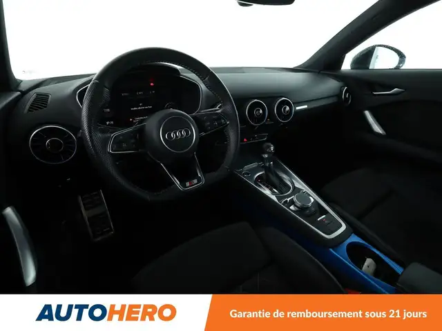 Audi TT view 11