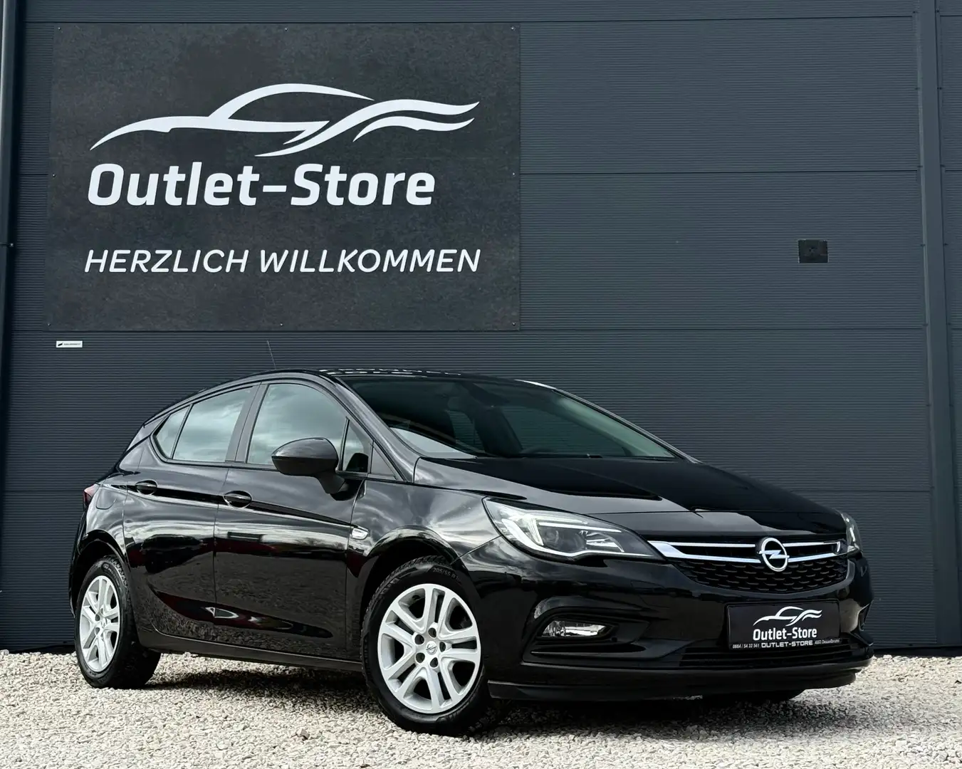 Opel Astra EditionAut.*ONSTAR-Paket*LED*Navi*ARBÖ-Pickerl* Schwarz - 1
