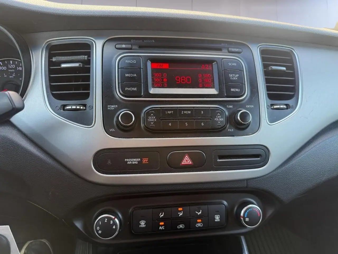 Kia Rondo fotografie Kia Rondo