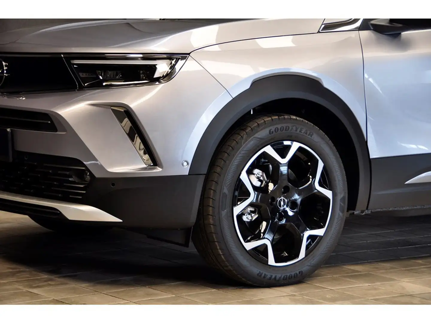 Opel Mokka-E Ultimate Gris - 2