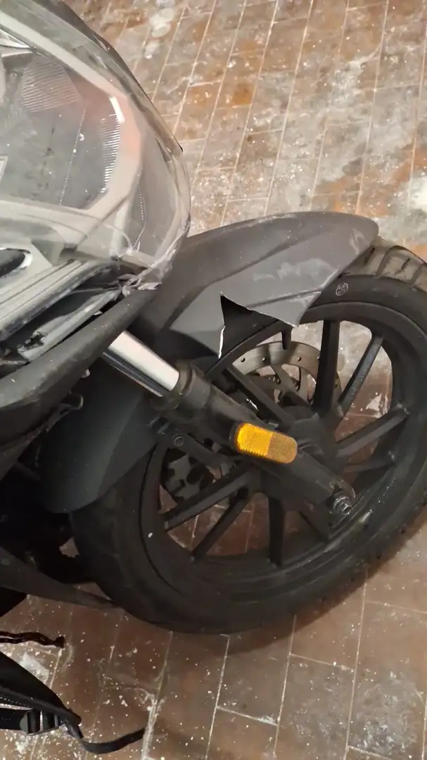 Kymco Agility 125 Tucano Negro - 2