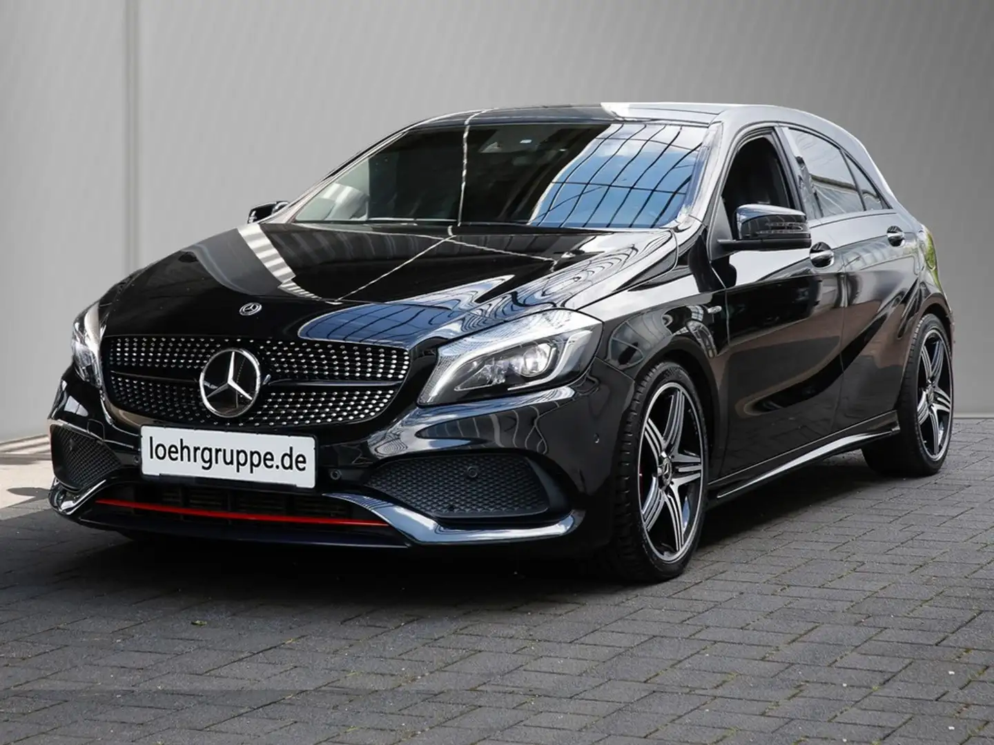 Mercedes-Benz A 250 4 Matic Sport Navi/Pano/NightPaket/LED Noir - 2