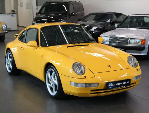 Porsche 993 view 2