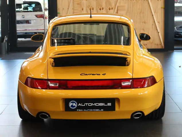Porsche 993 view 6