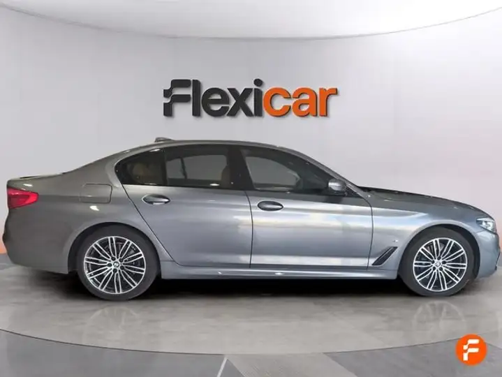 BMW Serie 5 530e (G30) 2020, foto 2