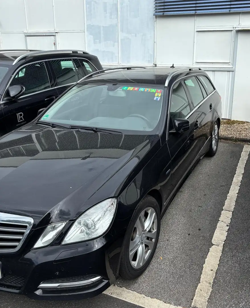 Mercedes-Benz E 220 E 220 T CDI DPF BlueEFFICIENCY Black - 1