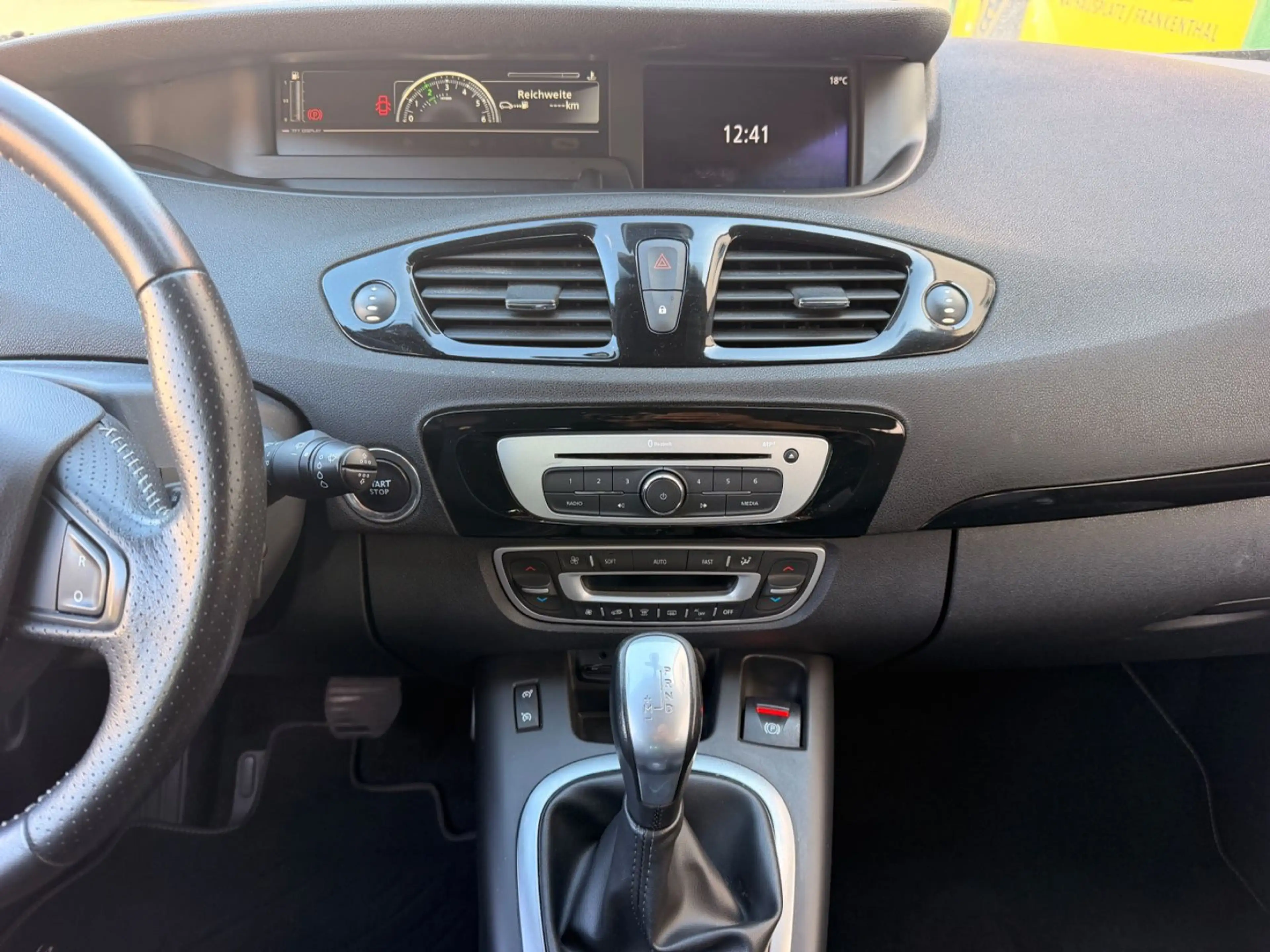 Renault Scenic III Xmod BOSE Edition 1.5 dci Automatik — photo 12