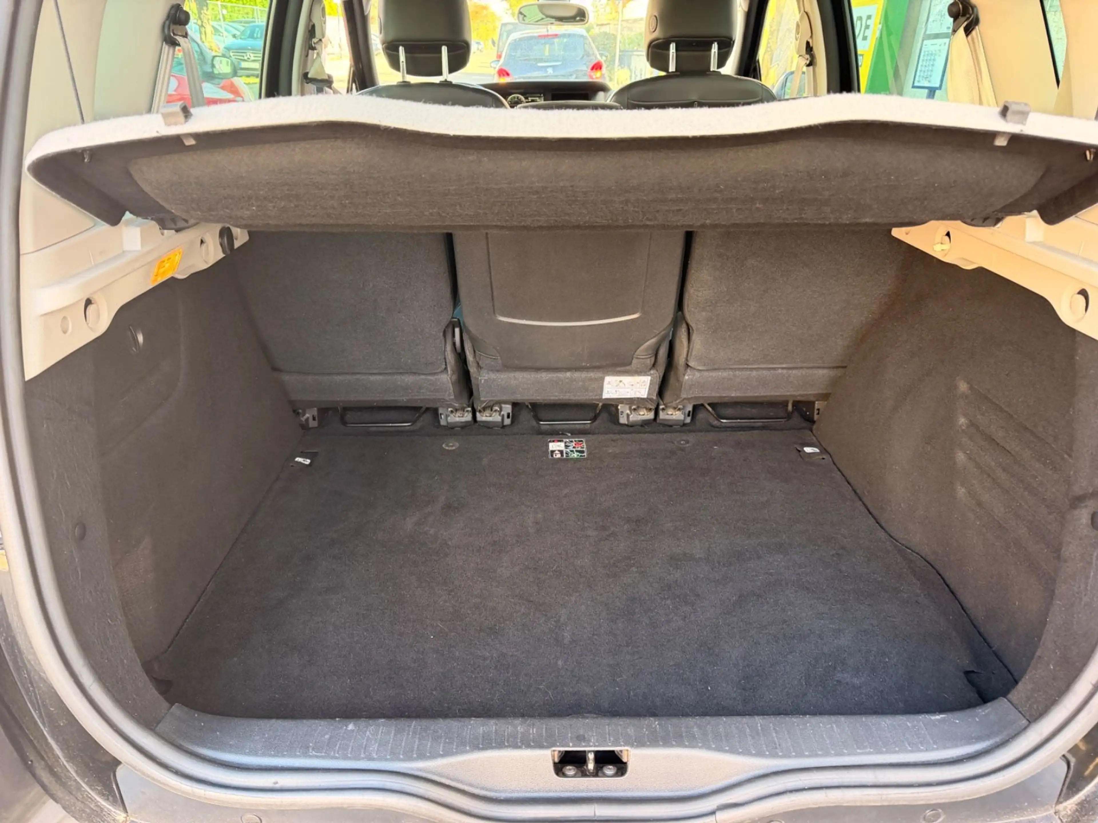 Renault Scenic III Xmod BOSE Edition 1.5 dci Automatik — photo 7
