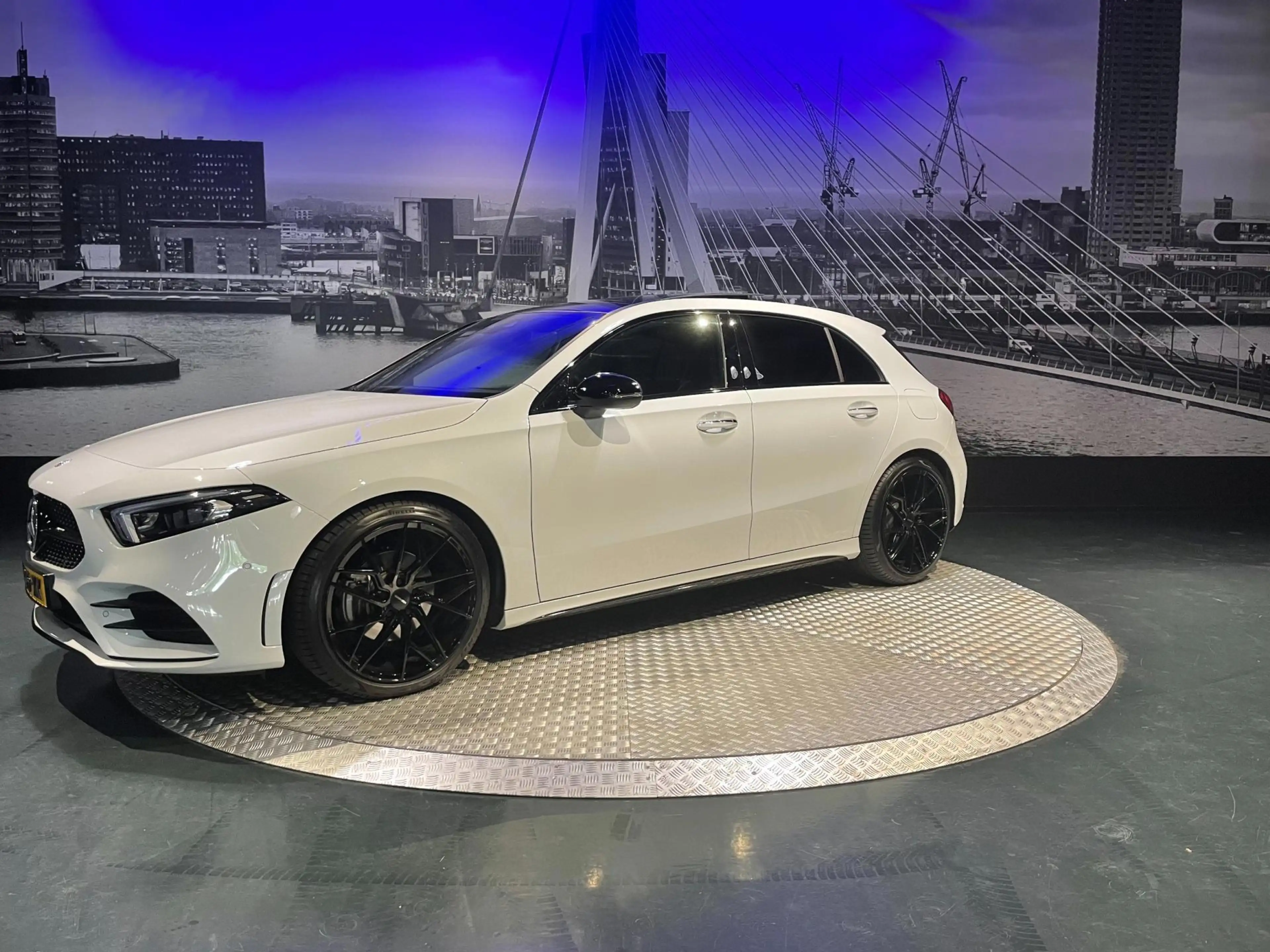 Mercedes-Benz A 180 Business Solution AMG *NL Auto*Led*Pano*Camera* — photo 7