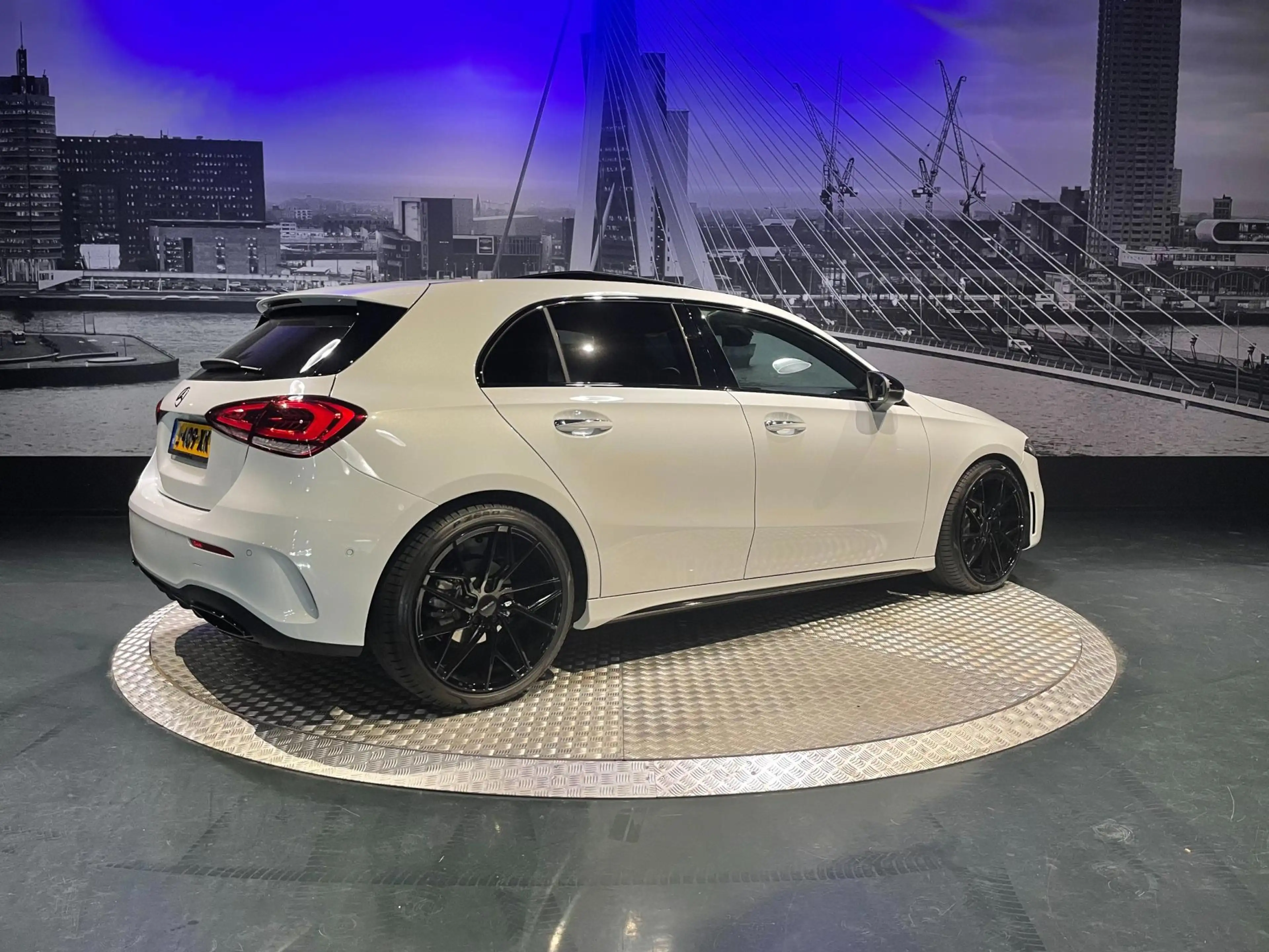Mercedes-Benz A 180 Business Solution AMG *NL Auto*Led*Pano*Camera* — photo 13